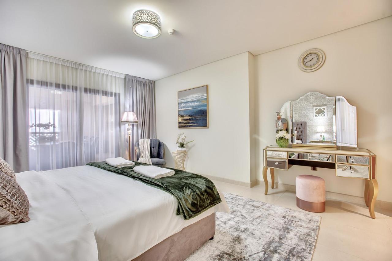 Luxury Apartments At Balqis Residence Dubai Eksteriør bilde